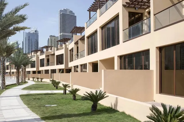 Jumeirah Islands Townhouses