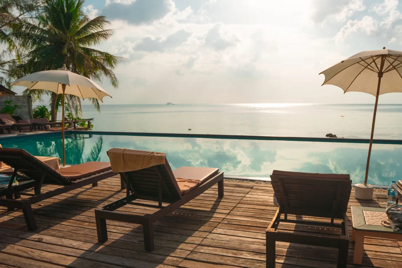 A resort island with well-established infrastructure, beaches, and parks