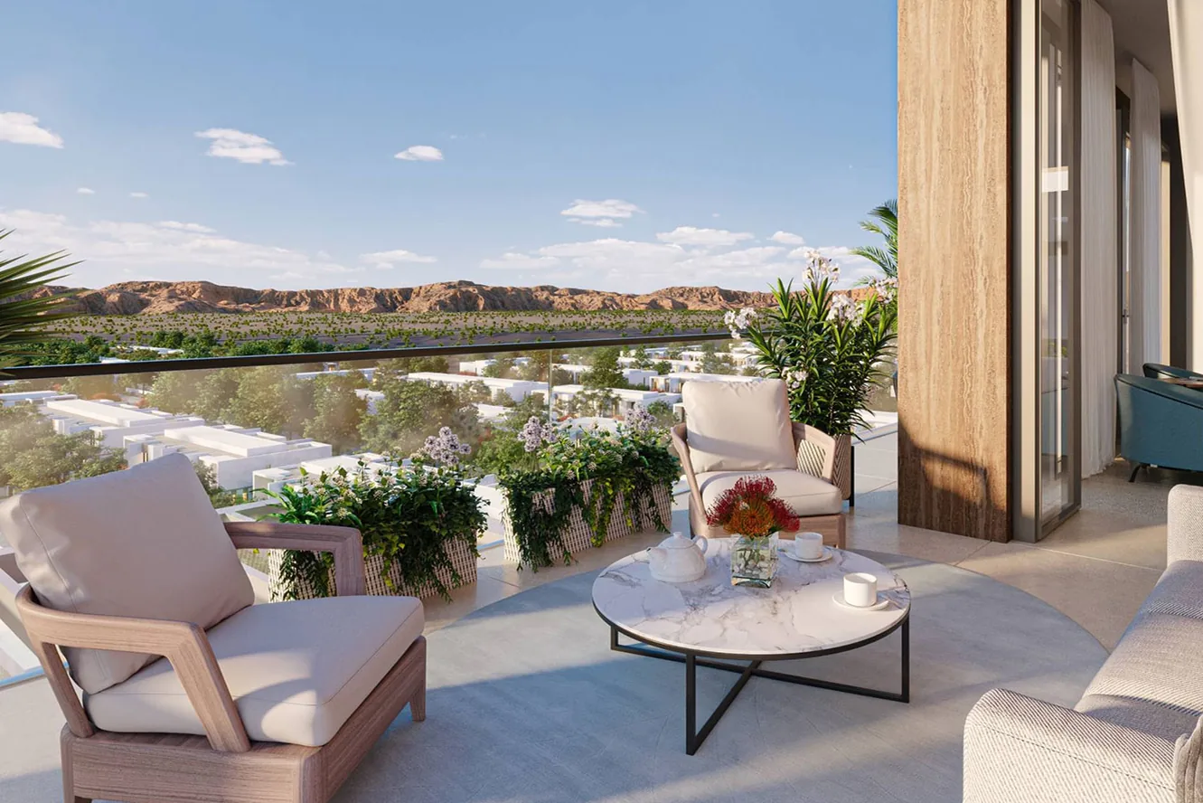 Residences with private gardens and townhouses with plots of land