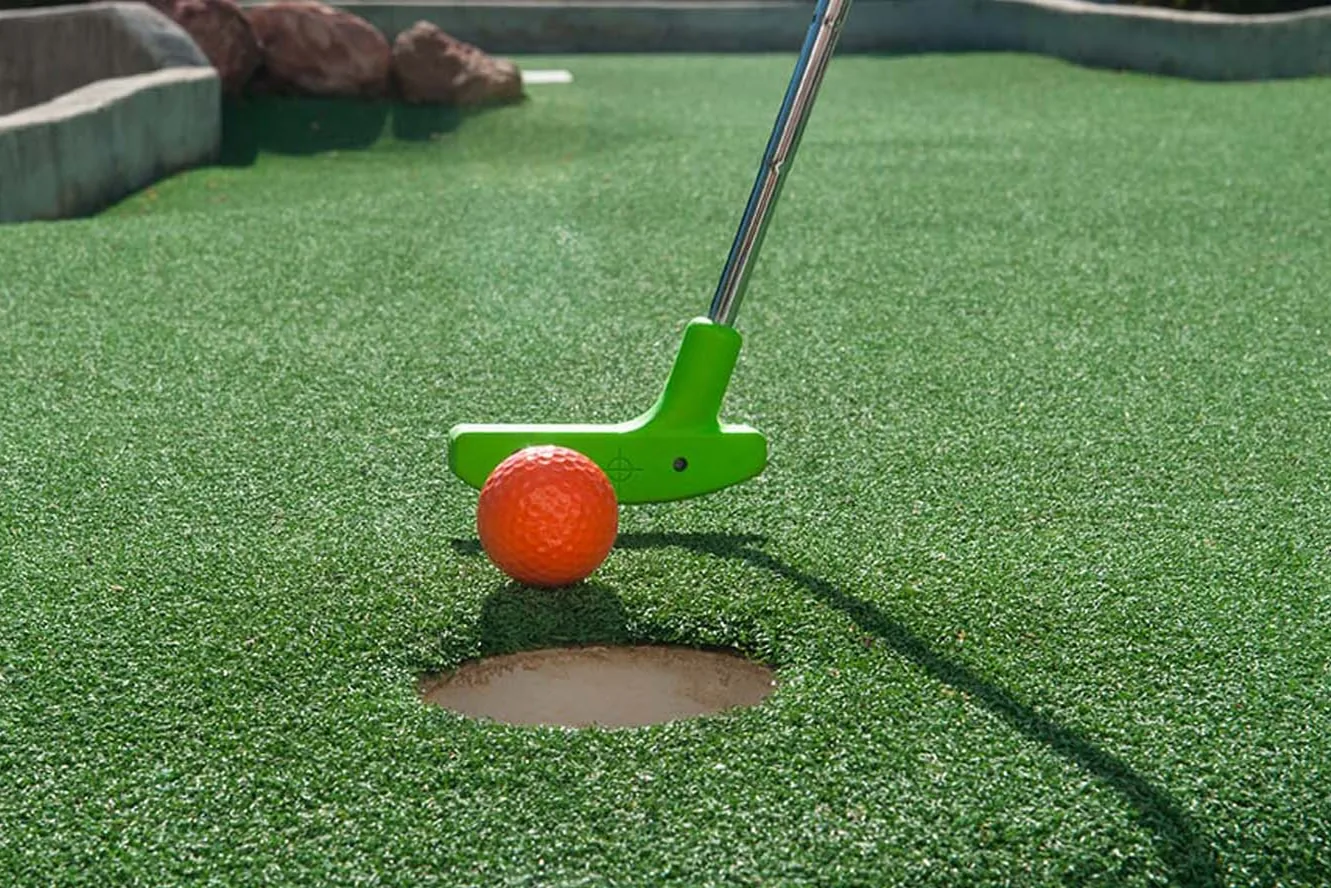 More than 10 unique amenities, including a mini-golf course